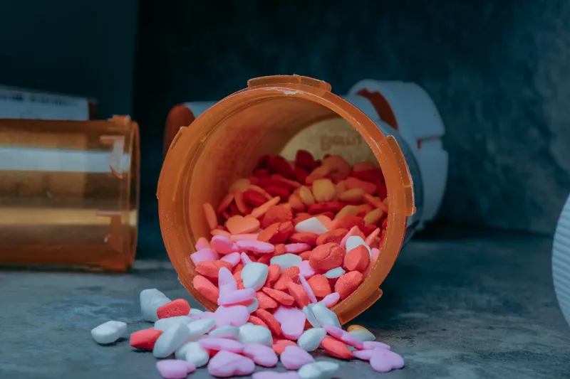 Combinações de Medicamentos que Representam Risco Real à Saúde: Um Alerta Necessário